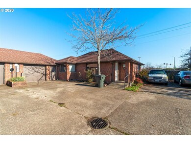 705 Queen Ave SW, Albany, OR 97321 - photo 2