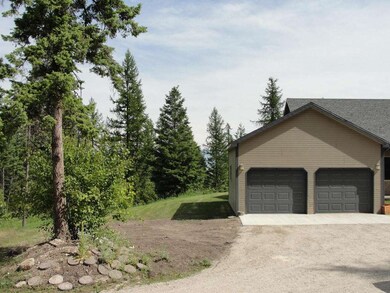 garage, side yard