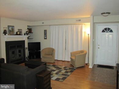 4181 Pleasant Meadow Ct unit 100F, Chantilly, VA 20151 - photo 6