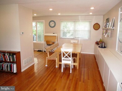 168 Floral Dr, Morrisville, PA 19067 - photo 4