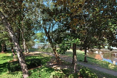 18 Balmoral Dr_20210716_215