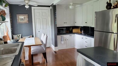 819 N Washington St, New Ulm, MN 56073 - photo 3