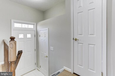 7902 Brightmeadow Ct, Ellicott City, MD 21043 - photo 3