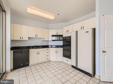 Harborview Towers unit 2008, Baltimore, MD 21230 - photo 6