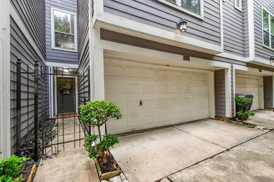 2 CAR GARAGE FOR PRIVATE PARKING