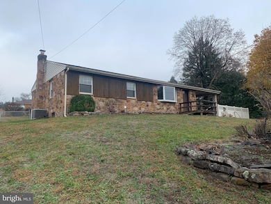 603 Magaro Rd, Enola, PA 17025 - photo 2