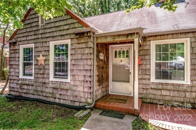 341 N Bost St, Statesville, NC 28677 - photo 4