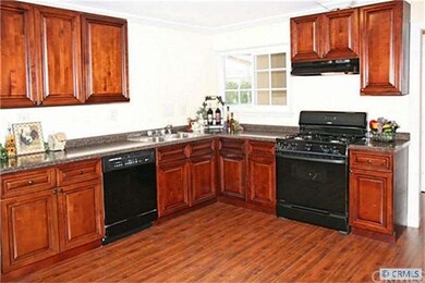 Remodeled Kitchen with Granite Counters, New Cabin