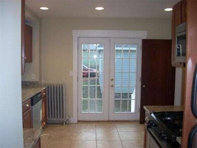 7 Hampshire Cir, Methuen, MA 01844 - photo 5