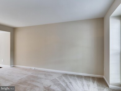 1861 Tiger Lily Cir unit 39, Woodbridge, VA 22192 - photo 6