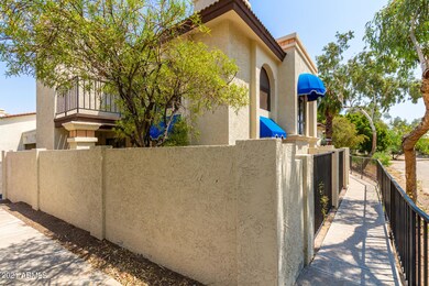 Front View & Courtyard View D