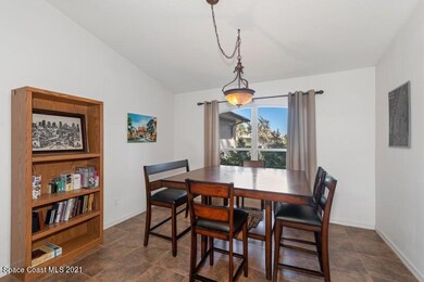 04_1895AtriumDr_2_DiningRoom_FlexMLS800x