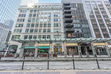 Historical 10 story building with a glass facade i