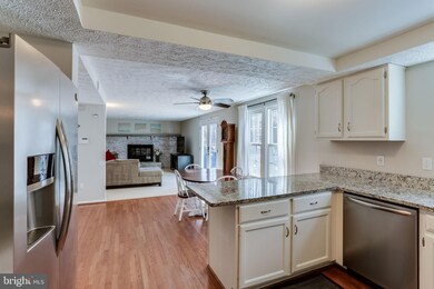 8491 Middle Run Dr, Springfield, VA 22153 - photo 6