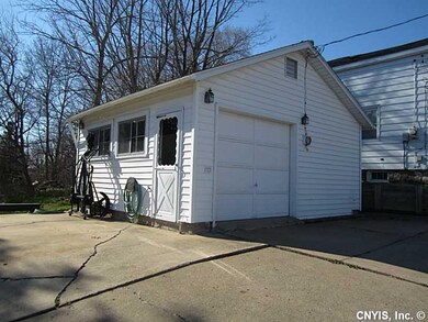 Garage.