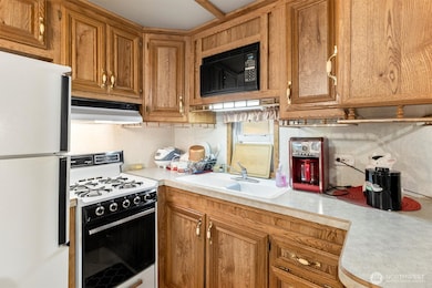 137 1 Jasper Trail, Deming, WA 98244 - photo 5