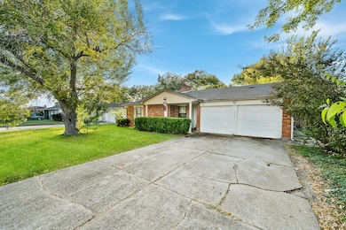 6206 Westbranch Dr, Houston, TX 77072 - photo 2