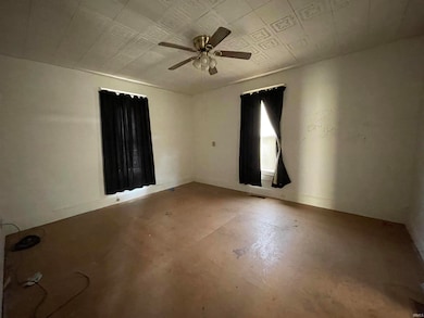 114 S West St, Linden, IN 47955 - photo 6