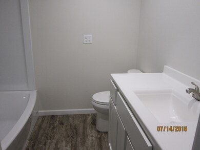 1329 Sheridan -007