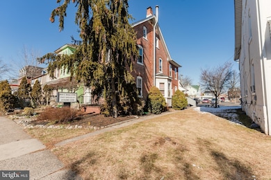 231 E Main St, Lansdale, PA 19446 - photo 4