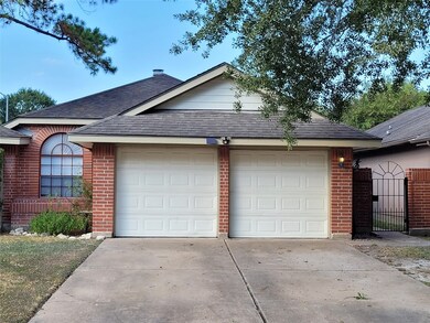 16142 Manor Point Dr, Houston, TX 77095 - photo 2