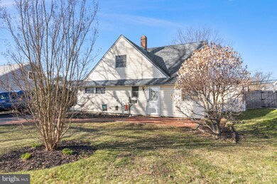 29 Rustleaf Ln, Levittown, PA 19055 - photo 2