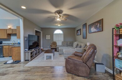 306 E Barker St, Tuscola, IL 61953 - photo 6