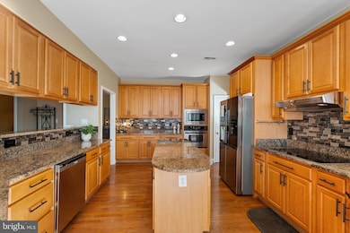 18637 Outpost Rd, Keedysville, MD 21756 - photo 6