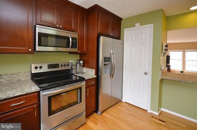 14083 Winding Ridge Ln, Centreville, VA 20121 - photo 6