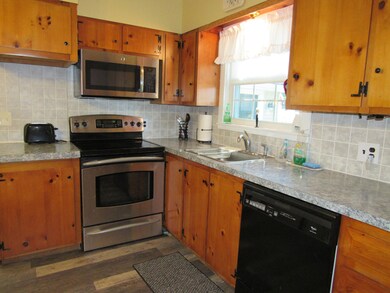 22 Birch St, Buzzards Bay, MA 02532 - photo 3