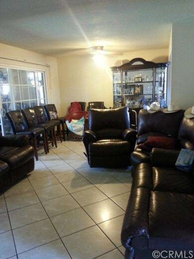 Living room,  to dinnina area sliding glass door t