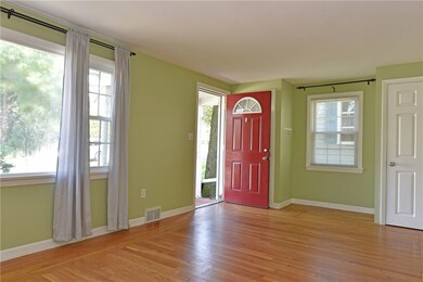 124 Myrtle Ave, Cranston, RI 02910 - photo 3