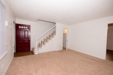 329 Richlands Ave unit 6, Jacksonville, NC 28540 - photo 4