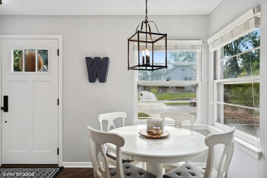 194 N Clinton Ave, Elmhurst, IL 60126 - photo 6