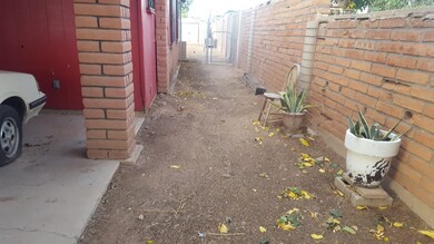 714 Pirtle Side yard