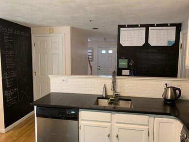 40 Meadowood Rd, North Andover, MA 01845 - photo 4