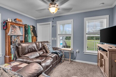 6-web-or-mls-23626 Hillview Rd 3