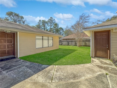 221 Lake Tahoe Dr, Slidell, LA 70461 - photo 2