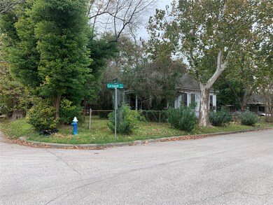 231 E 26th St, Houston, TX 77008 - photo 2