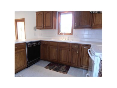 Large kitchen with All Appliance!