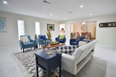 301 Christina Ln, Friendswood, TX 77546 - photo 3