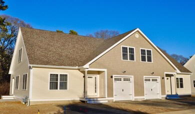 637 Gifford St unit 8A, Falmouth, MA 02540 - photo 2