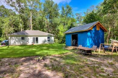4213 Triangle St Bagdad FL-large-005-002