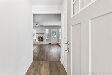 13864 S Fern St, Glenpool, OK 74033 - photo 2