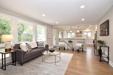 426 E Huntington Ln, Elmhurst, IL 60126 - photo 4