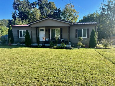 308 Carney St, Shelbyville, TN 37160 - photo 2