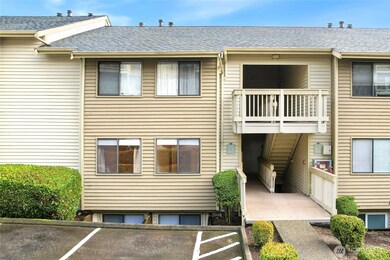 1725 W Sunn Fjord Ln unit J205, Bremerton, WA 98312 - photo 2