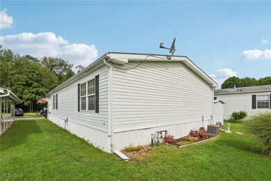 337 Britton Dr, Geneva, OH 44041 - photo 3