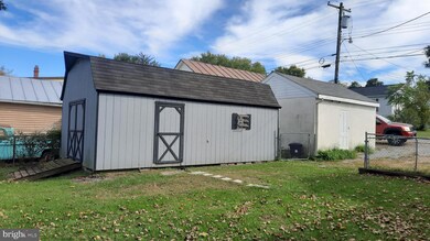 137 W 17th St, Front Royal, VA 22630 - photo 5