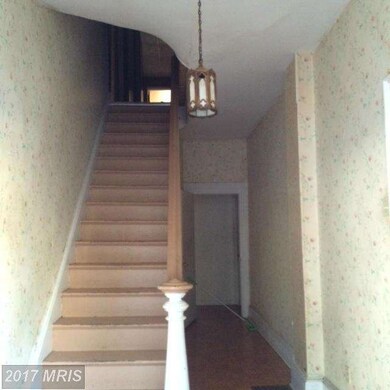 153 S 2nd St, Chambersburg, PA 17201 - photo 3